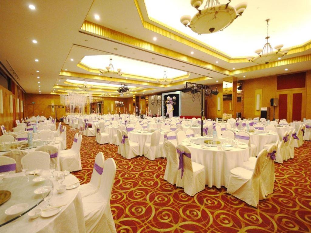 Dalian Grand Continent International Hotel Exterior foto